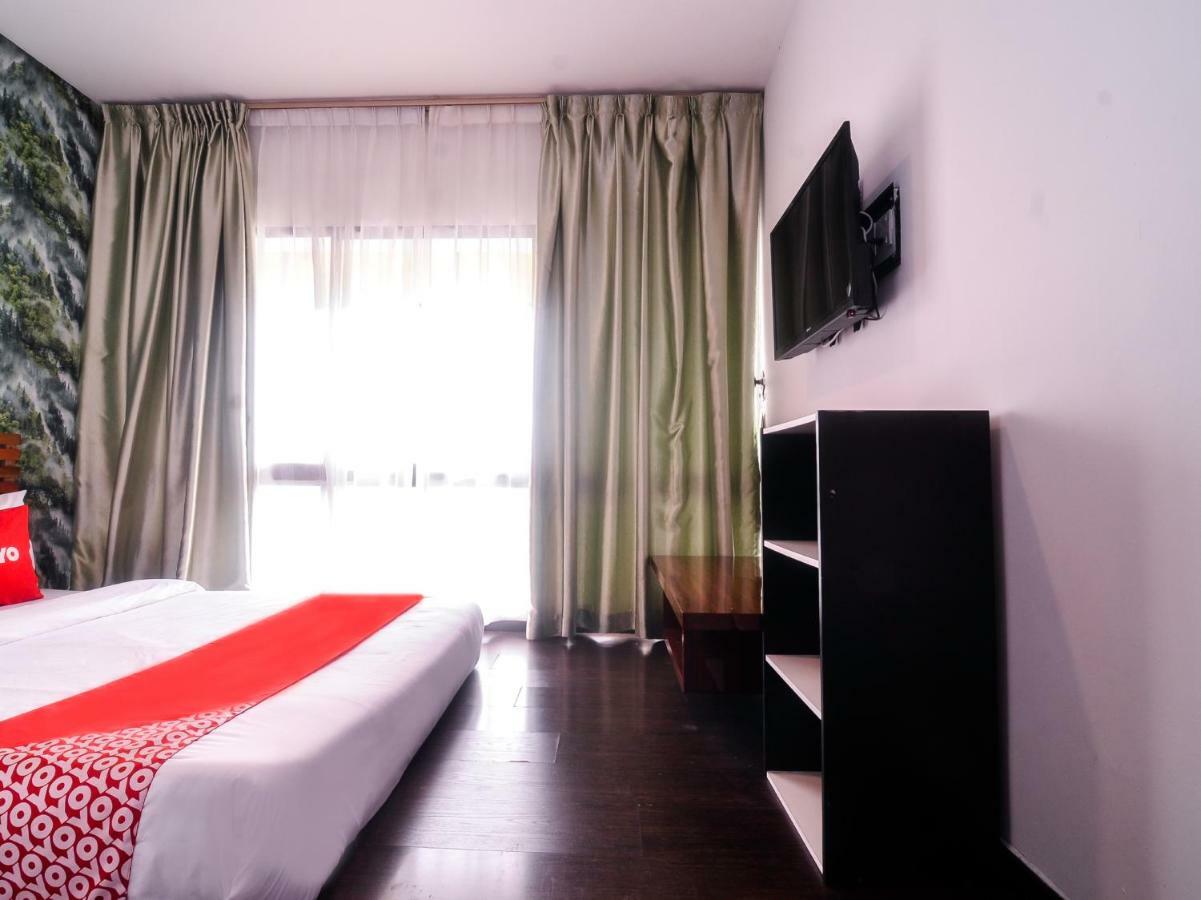 Oyo 1119 Memoire Express Hotel Kuching Dış mekan fotoğraf