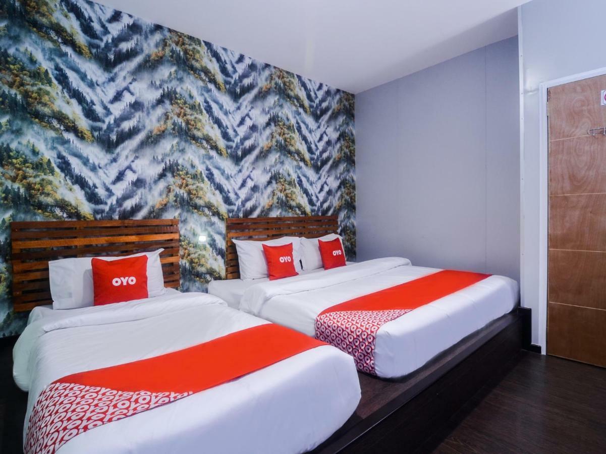 Oyo 1119 Memoire Express Hotel Kuching Dış mekan fotoğraf